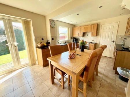4 bedroom Detached house for sale in Long Beach Road, Longwell Green