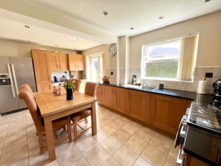 4 bedroom Detached house for sale in Long Beach Road, Longwell Green