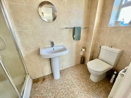 4 bedroom Detached house for sale in Long Beach Road, Longwell Green