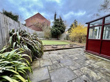 3 bedroom Link detached house for sale in Howes Close, Barrs Court