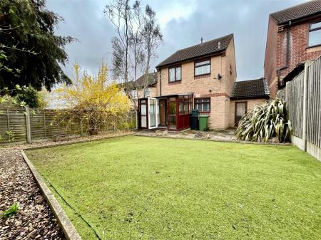 3 bedroom Link detached house for sale in Howes Close, Barrs Court