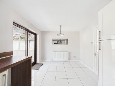 3 bedroom Link detached house for sale in Howes Close, Barrs Court