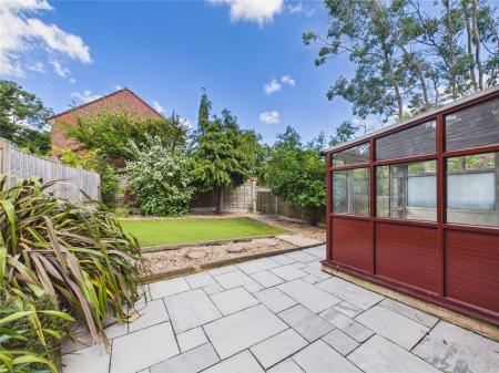 3 bedroom Link detached house for sale in Howes Close, Barrs Court