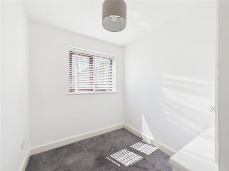3 bedroom Link detached house for sale in Howes Close, Barrs Court