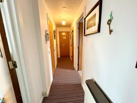 2 bedroom Flat for sale in Fairacres Close, Keynsham