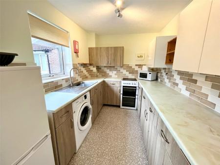 2 bedroom Flat for sale in Fairacres Close, Keynsham