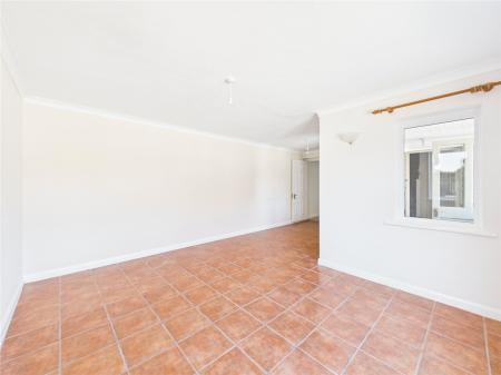 3 bedroom Semi-detached house for sale in Crossleaze Road, Hanham