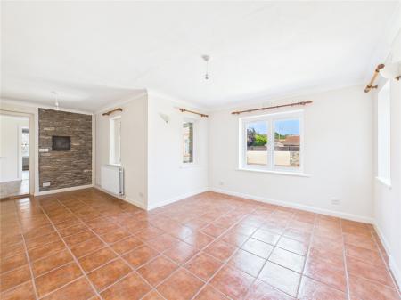 3 bedroom Semi-detached house for sale in Crossleaze Road, Hanham