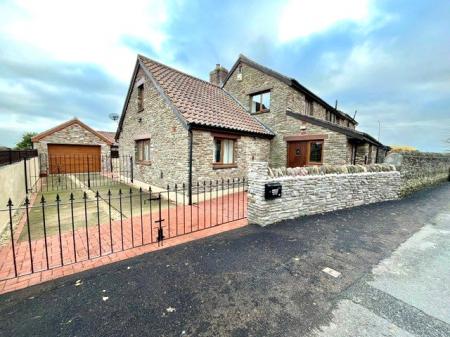 Crossleaze Road, Hanham