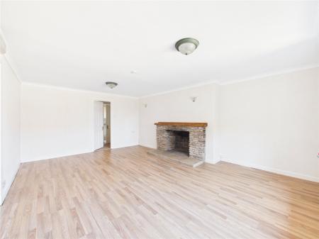 3 bedroom Semi-detached house for sale in Crossleaze Road, Hanham