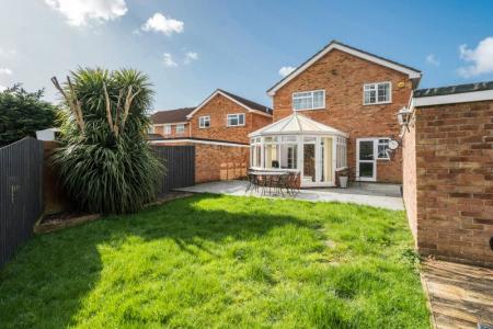 4 bedroom Detached house for sale in Ferndale Avenue, Longwell Green