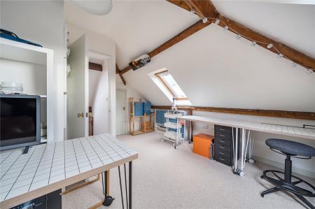 2 bedroom End of terrace house for sale in West Street, Oldland Common