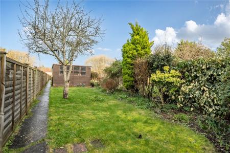 2 bedroom End of terrace house for sale in West Street, Oldland Common