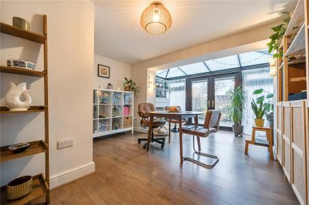 2 bedroom End of terrace house for sale in West Street, Oldland Common