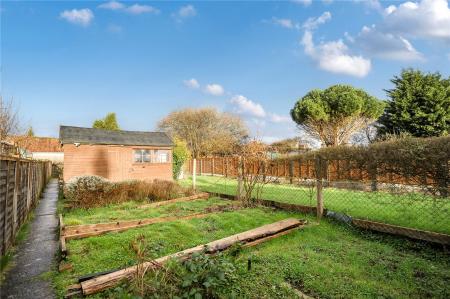 2 bedroom End of terrace house for sale in West Street, Oldland Common