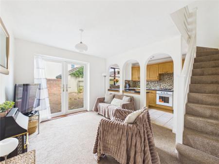 1 bedroom End of terrace house for sale in Lynch Court, Longwell Green
