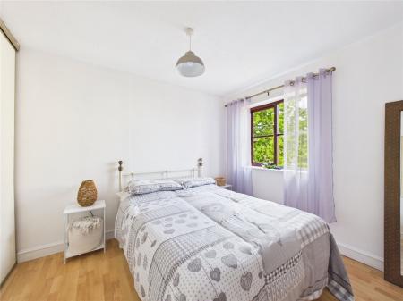 1 bedroom End of terrace house for sale in Lynch Court, Longwell Green