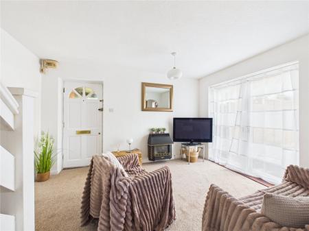 1 bedroom End of terrace house for sale in Lynch Court, Longwell Green