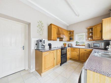 4 bedroom Semi-detached house for sale in Mill Lane, Warmley