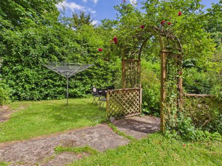 4 bedroom Semi-detached house for sale in Mill Lane, Warmley