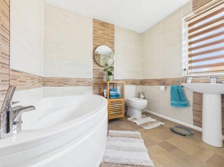 4 bedroom Semi-detached house for sale in Mill Lane, Warmley