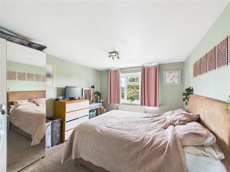 4 bedroom Semi-detached house for sale in Westcourt Drive, Oldland Common