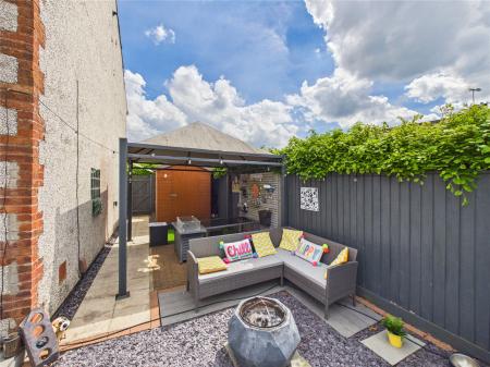 4 bedroom Semi-detached house for sale in Westcourt Drive, Oldland Common