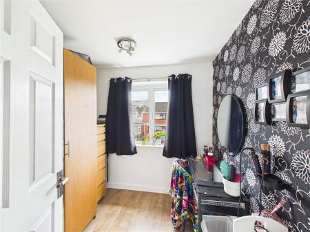 4 bedroom Semi-detached house for sale in Westcourt Drive, Oldland Common
