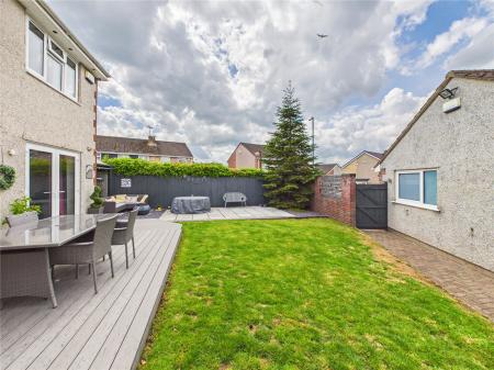 4 bedroom Semi-detached house for sale in Westcourt Drive, Oldland Common