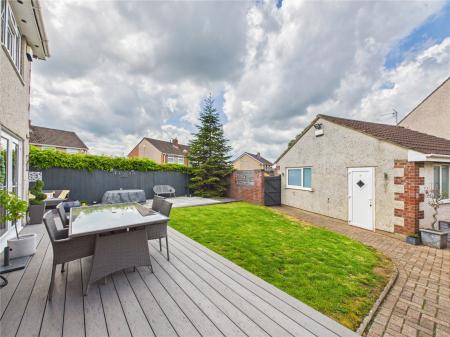 4 bedroom Semi-detached house for sale in Westcourt Drive, Oldland Common