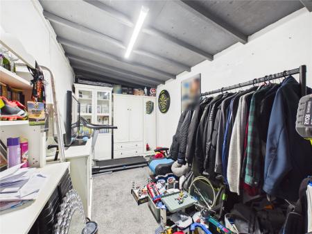 3 bedroom Semi-detached house for sale in Heath Rise, Cadbury Heath