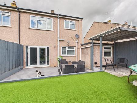 3 bedroom Semi-detached house for sale in Heath Rise, Cadbury Heath