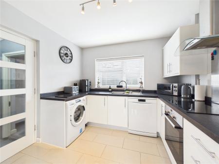 3 bedroom Semi-detached house for sale in Heath Rise, Cadbury Heath