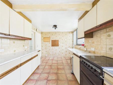 4 bedroom Semi-detached house for sale in Barrs Court Road, Barrs Court