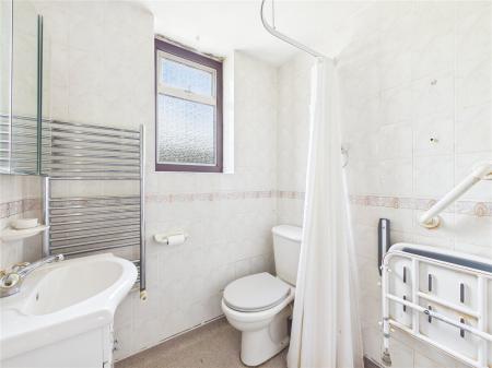 4 bedroom Semi-detached house for sale in Barrs Court Road, Barrs Court