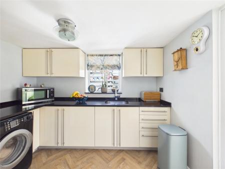 1 bedroom Detached bungalow for sale in Siston Common, Bristol