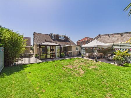 1 bedroom Detached bungalow for sale in Siston Common, Bristol