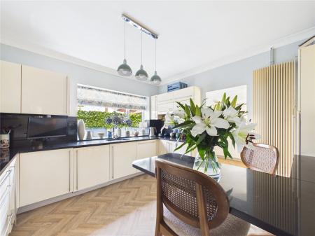 1 bedroom Detached bungalow for sale in Siston Common, Bristol