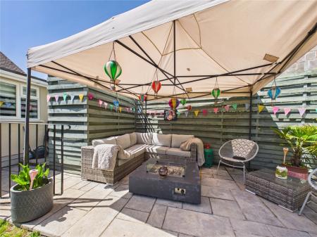 1 bedroom Detached bungalow for sale in Siston Common, Bristol