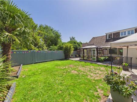 1 bedroom Detached bungalow for sale in Siston Common, Bristol