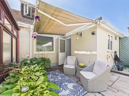 1 bedroom Detached bungalow for sale in Siston Common, Bristol