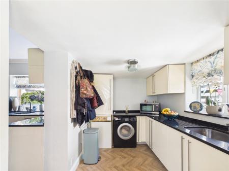 1 bedroom Detached bungalow for sale in Siston Common, Bristol