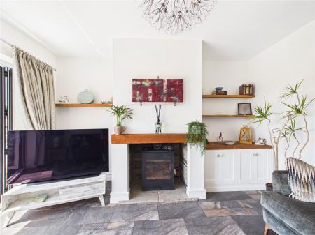 1 bedroom Detached bungalow for sale in Siston Common, Bristol