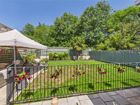 1 bedroom Detached bungalow for sale in Siston Common, Bristol