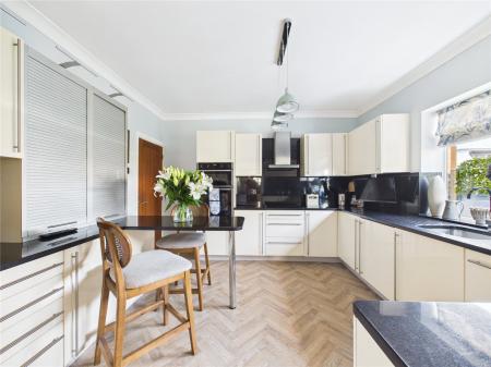 1 bedroom Detached bungalow for sale in Siston Common, Bristol