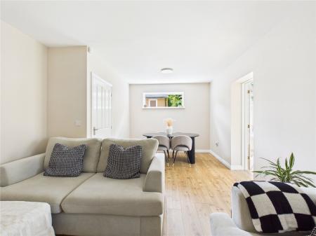 3 bedroom Semi-detached house for sale in Roy King Gardens, Warmley