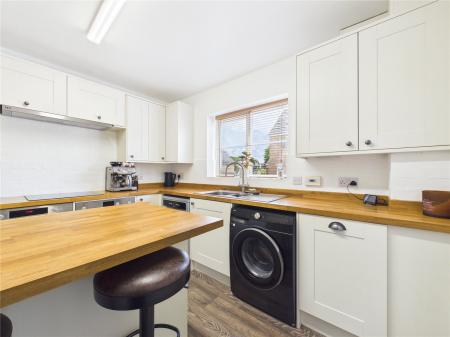 3 bedroom Semi-detached house for sale in Roy King Gardens, Warmley