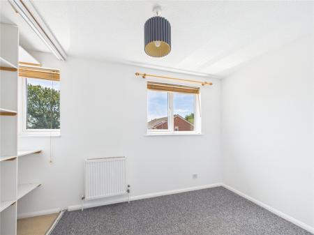 2 bedroom Link detached house for sale in Churchill Close, Barrs Court