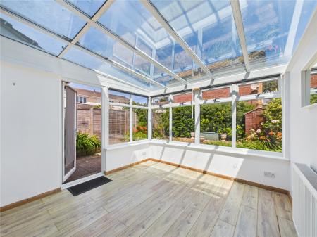 2 bedroom Link detached house for sale in Churchill Close, Barrs Court