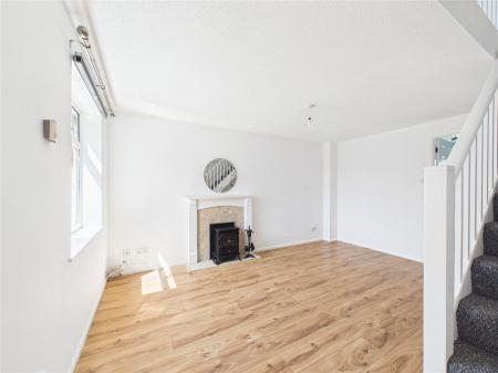 2 bedroom Link detached house for sale in Churchill Close, Barrs Court